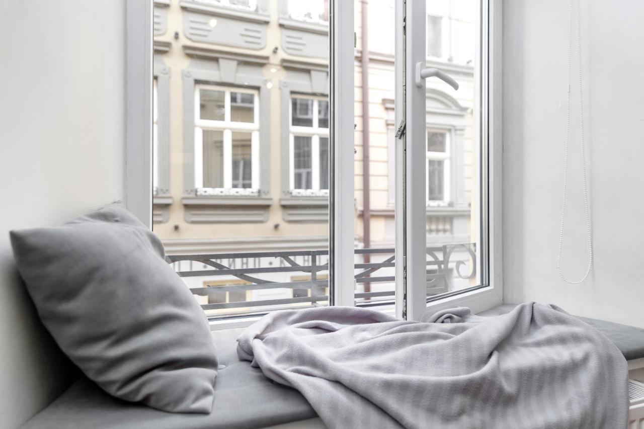 Main Square Apartment Good Stay In The City Center Lemberg Exterior foto