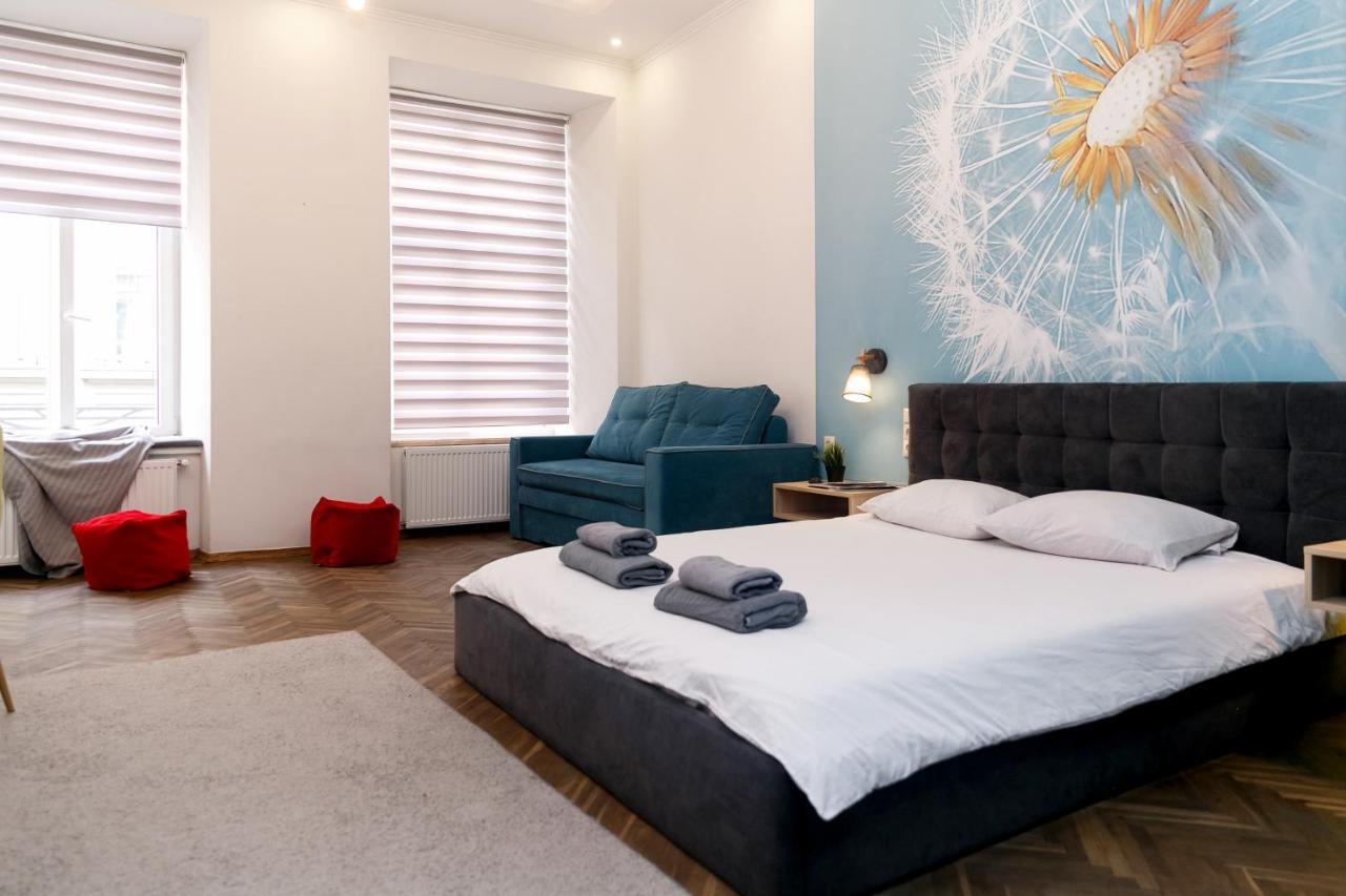 Main Square Apartment Good Stay In The City Center Lemberg Exterior foto